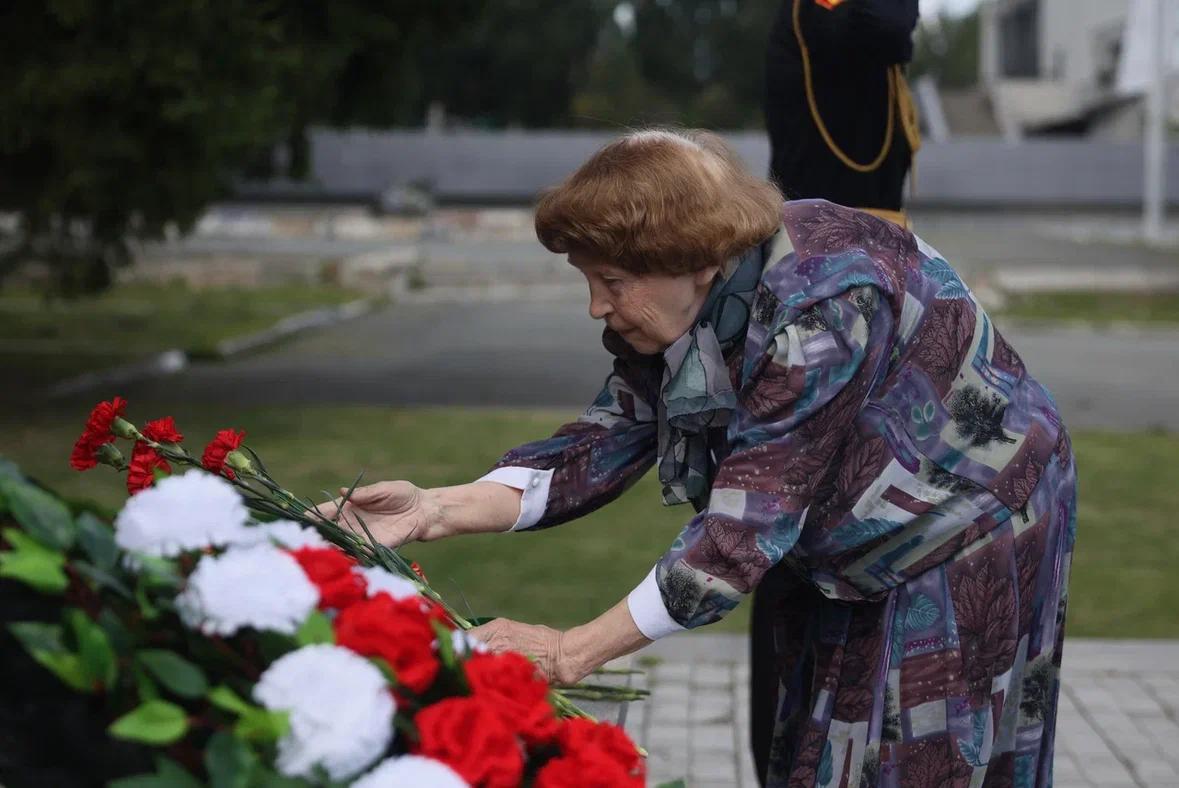 В Екатеринбурге почтили память великого разведчика Николая Кузнецова -  «Уральский рабочий»